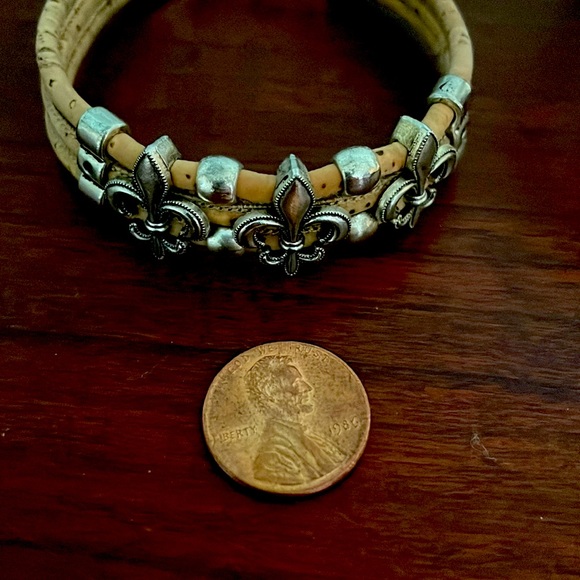 Simple beautiful Bracelet - Picture 3 of 3